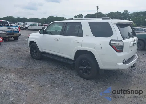 2021 Toyota 4Runner Sr5 z USA, uszkodzony, nr VIN JTEMU5JR0M5942926